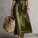 Vera™ | Conjunto de Duas Peças: T-Shirt Preta e Saia Verde Oliva, Elegante e Confortável - | Benedita Lisboa