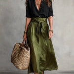Vera™ | Conjunto de Duas Peças: T-Shirt Preta e Saia Verde Oliva, Elegante e Confortável - | Benedita Lisboa